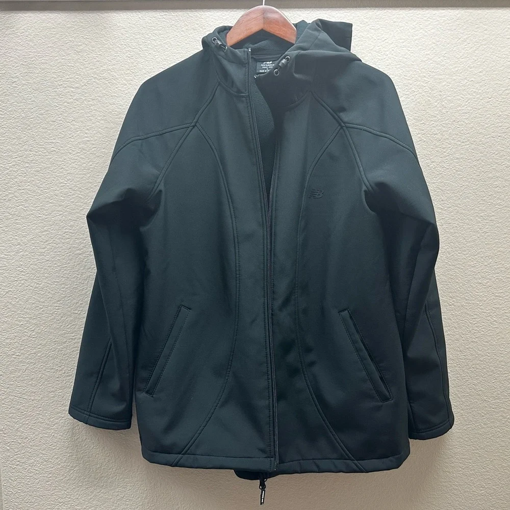 New Balance Jacket - Picture 2 of 3